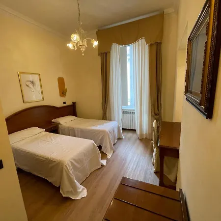 Casa de hóspedes Le Petit Real 2*