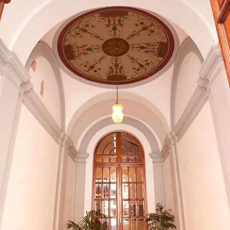 Le Petit Real Casa de hóspedes 2*