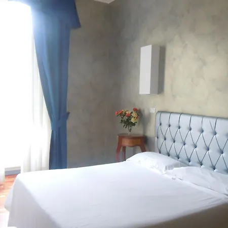 Maison d'hôtes Le Petit Real Rome