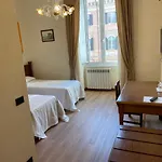 Le Petit Real Guest house 4*