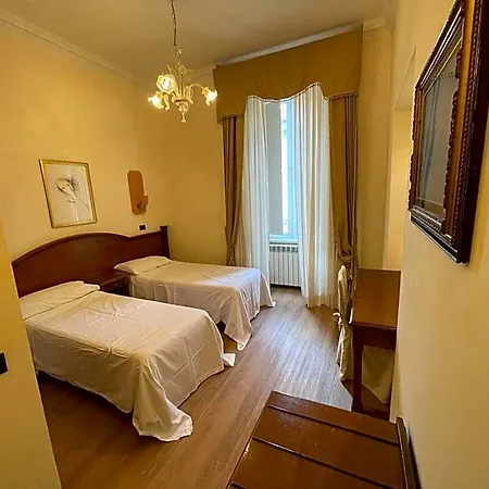 Pensión Le Petit Real Roma